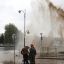 В Гродно прорвало трубу: струя воды поднималась на высоту в несколько этажей