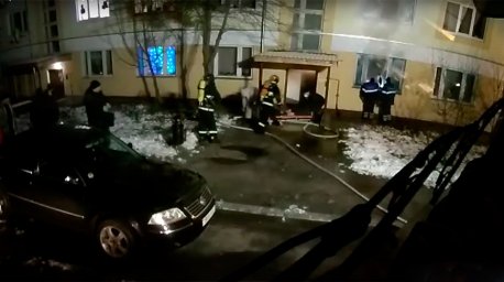 При пожаре в Брагине спасли мужчину и эвакуировали его соседку с детьми