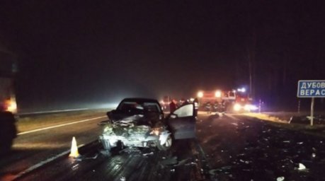 Лобовое столкновение авто в Борисовском районе: один человек погиб, четверо пострадали