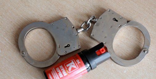 В Пружанах пьяный мужчина распылил газовый баллончик в двух магазинах