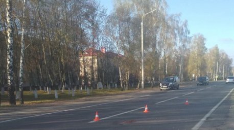 В Пинском районе автомобиль насмерть сбил девушку