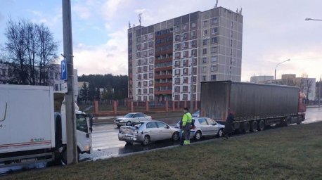 ДТП с четырьмя автомобилями произошло в Минске
