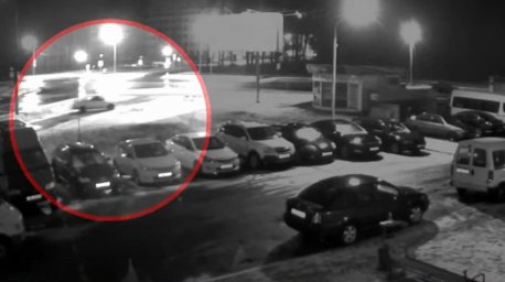 Двое парней устроили дрифт на угнанном авто в Могилеве
